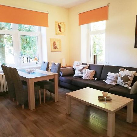 Ferienwohnung Und Pension "Zur Aue" Konigsbruck Ngoại thất bức ảnh
